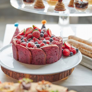 世界大会で受賞のケーキも登場！グランドハイアット開業１５周年記念アフタヌーンティー