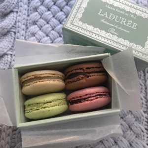 誕生日にもちょっとしたお礼にも♡1個から箱に詰めてくれる「LADUREE」のマカロンボックスを教えちゃいます