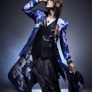 SUGIZO、ベストアルバムを12月に発売＆最新アー写を公開