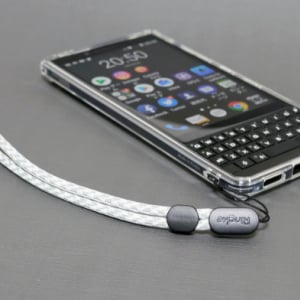 BlackBerry KEY2でストラップが使えるクリアカバー「Ringke [Fusion]」のレビュー