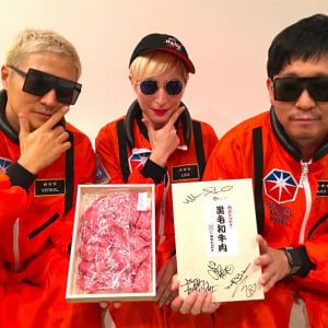 m-floと火星で焼肉パーティー!? 新曲「MARS DRIVE」配信記念プレゼントキャンペーンが決定