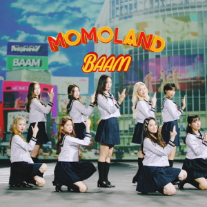 MOMOLAND、センター街でのダンスなど日本舞台の「BAAM -Japanese ver.-」MV公開