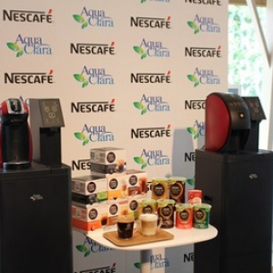 「コーヒーもお水も楽しめる」一体型マシン。ネスレとアクアクララが日本初の製品を共同開発！