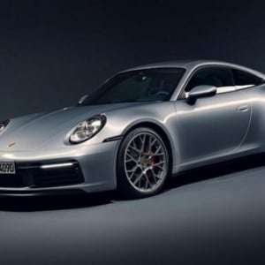 車好き１００人に聞いた！「ポルシェ９１１」の新型「９９２型」、ズバリ何点！？