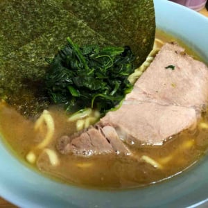 激ウマの横浜家系ラーメン！　豚骨を18時間煮出して供する“大原家”