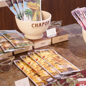 フランス・パリのショコラティエ「シャポン 青山店」に本国からショコラが続々入荷