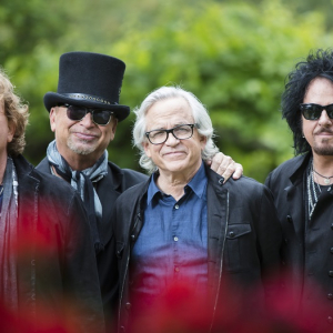 TOTO、故ジェフ・ポーカロら全盛期のプレイをフィーチャーした新曲のリリック・ビデオ公開