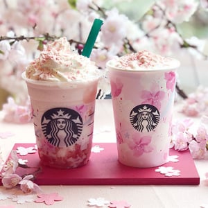 スタバ新作「さくらフル フラペチーノ」はちゅるんとしたゼリー入り。カップに隠された星印の秘密も教えます♡