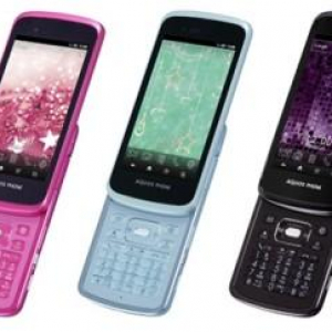 KDDI、au 2012年夏モデル「AQUOS PHONE SL IS15SH」を発表