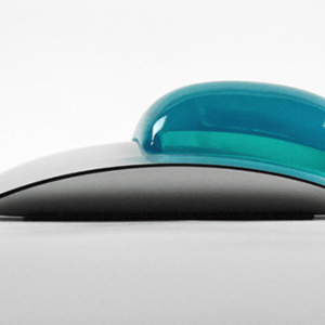 シンプルで美しい！Apple純正マウス「Magic Mouse」を握りやすくするアイテム「Ad(d) Grip」
