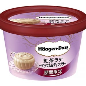 2種の紅茶ラテアイスがマーブル状に♡ハーゲンダッツの新作ミニカップ「紅茶ラテ～アッサム＆ディンブラ～」