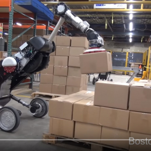 ボストン・ダイナミクスの新作ロボットは実用的な物流作業用ロボ　倉庫バイトの仕事がなくなる!?