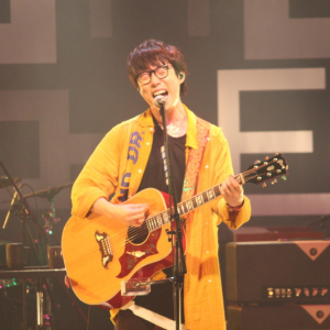 高橋優【STARTING OVER】沖縄公演、熱気に包まれたライブハウスでの特別な一夜