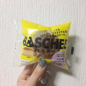 ちょっと今更感…？それでもローソンの“バスチー”がおいしすぎる。もったり濃厚なチーズ感がたまらないんです