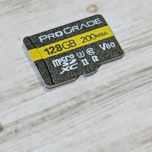 そこそこ安いProGrade DigitalのUHS-II Micro SDカードは実用的？