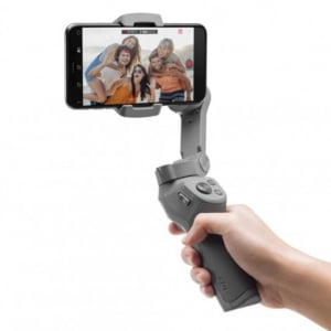 DJI、折りたたみ式になって携帯性と利便性が大幅にアップした「DJI OSMO Mobile 3」を発売