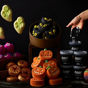 LUSHにハロウィン限定アイテムが登場！バスタイムを妖しく楽しいパーティーに変えてくれるラインナップ♩