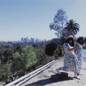 fumiko imanoの写真展開催、LAを舞台に双子の旅をドキュメンテーション