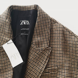 どこの？って聞かれること間違いなし。オーバーサイズで高見え抜群な「ZARA」のチェック柄コートをご紹介♡