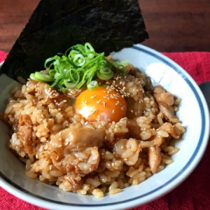 絶品肉レシピ「豚バラ油飯」が話題に「これはヤバいやつですよね」