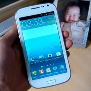 Galaxy S IIIのコピー製品「HDC Galaxy S III I9300」が発売中