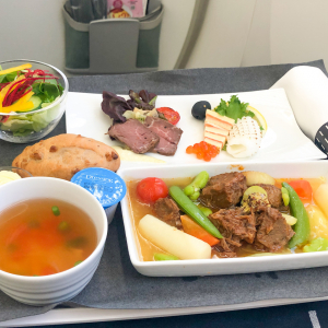 【機内食ルポ】JALビジネスクラスの関空〜台湾その全貌は？