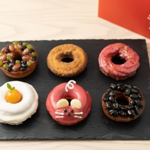 koe donuts京都×井筒八ッ橋本舗がコラボ！新年にぴったりの和風ドーナツ＆おせちボックスがお目見えします♩