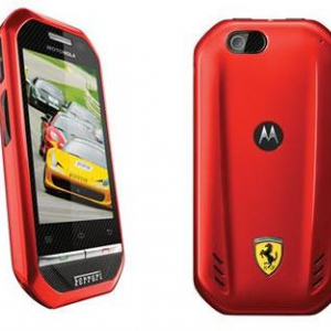 MotorolaからフェラーリコラボのAndroidスマートフォン「Motorola i867 Ferrari」が登場