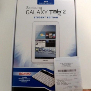 米Best BuyでGalaxy Tab 2(7.0)に純正キーボードドック・USBアダプタが付属する「Galaxy Tab 2 Student Edition」の販売が開始、価格はタブレット単体と一緒（$249）