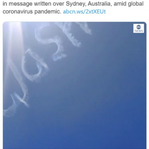 オーストラリアに「手を洗おう（Wash Hands）」と飛行機雲で書かれたメッセージが登場 「幼稚園児のような大人がどれだけ多いかってことね」