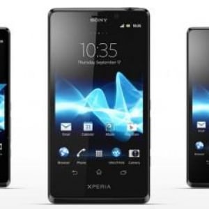 『Xperia T LT30p』のスペック、公式画像