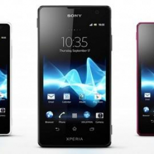 「Xperia TX LT29i」のスペック、公式画像