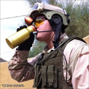 “攻撃的”な水分補給　ワンタッチで開閉できる弾丸型のマグボトル『AmmOMug』