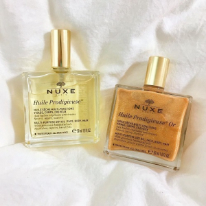 デコルテがキラキラな人ってかわいくない？♡肌見せの夏は「NUXE ゴールド オイル」で煌めく肌を手に入れよ♪