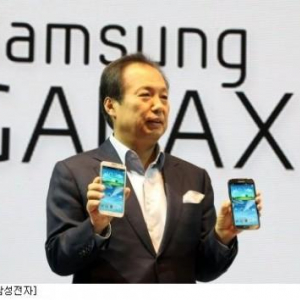 ”Galaxy S III Mini”の画面サイズは4インチ、Samsung Mobileトップが明かす