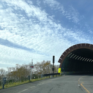 空の中に入るトンネルか！？北海道を旅した写真を眺めていたら脳がバグった