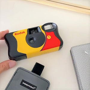 お出かけのお供に連れて行きたい「Kodak」のフィルムカメラって？写ルンですの次にきそうな予感なんです♡