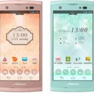 KDDI、コンパクトサイズのLTE対応スマートフォン「ARROWS ef FJL21」を発表、11月2日に発売