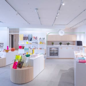 日本初上陸のFemtech製品、EVEオーガニック生理用ショーツなどが揃う未来の日用品店「New Stand Tokyo」