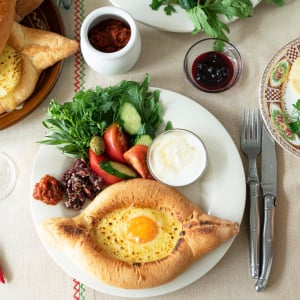 WORLD BREAKFAST ALLDAY、8月と9月はジョージアの朝ごはん