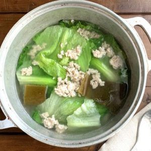 レタススープの簡単レシピ！約10分でできる時短＆リメイク