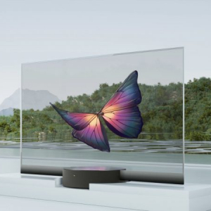 画面の向こう側が見える！ Xiaomiが透明OLEDの55インチテレビを量産