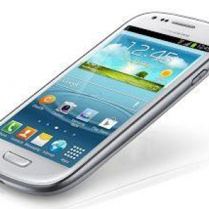 Galaxy S III mini、欧州では11月8に発売開始