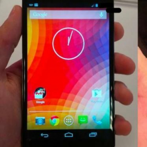 Nexus 4、Nexus 7 ３G対応モデル、Nexus 10の発売がいよいよ明後日13日に迫る、米T-Mobileの店舗にはNexus 4のデモ機が入荷中