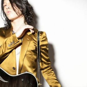 雅-MIYAVI-×上妻宏光×沖仁の〈SAMURAI SESSIONS〉特別鼎談を更新!