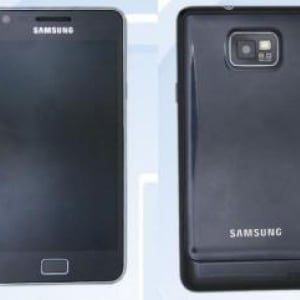 Samsung未発表機種「GT-I9105P（Galaxy S II Plus）」、「GT-I9082（Galaxy Grand Duos）」、「GT-I8262D」のデザインと一部スペックが判明