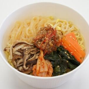 正月太りの後はこれ！ナチュラルローソン、低カロリー&低糖質の“こんにゃく麺”商品発売