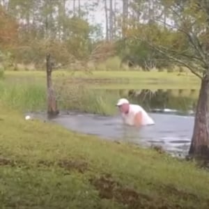 マジかよ！？素手でワニの口をこじ開け、愛犬を間一髪で救出したお爺さんが話題に！