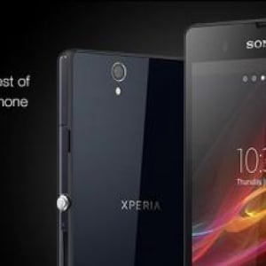 英国におけるXperia Z（SIMロックフリー版）の発売予定日は3月1日、価格は£440+VAT