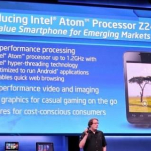 CES 2013：Intel、スマートフォン・タブレット向けAtomプロセッサ新製品を発表、新興市場向けAtom Z2420 1.2GHz、デュアルコアのAtom Z2580、クアッドコア・22nmの”Bay Trail”などをラインアップ